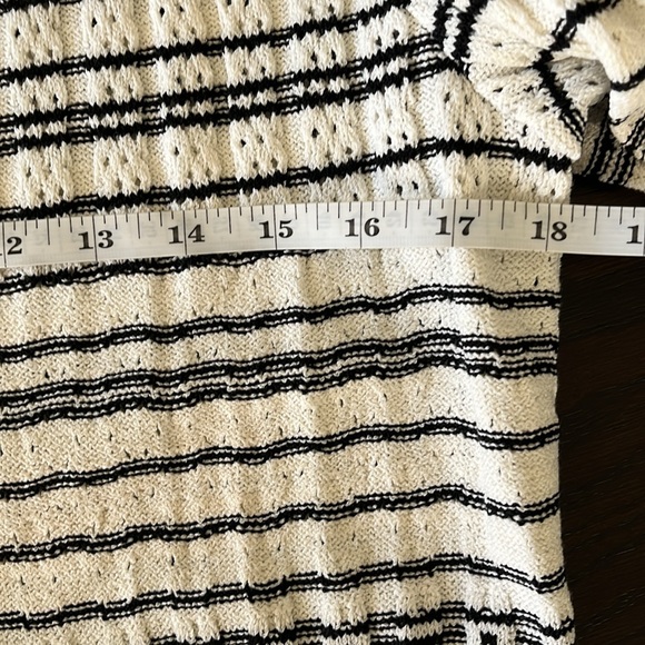 St. John Cardigan and Shell - Picture 11 of 14